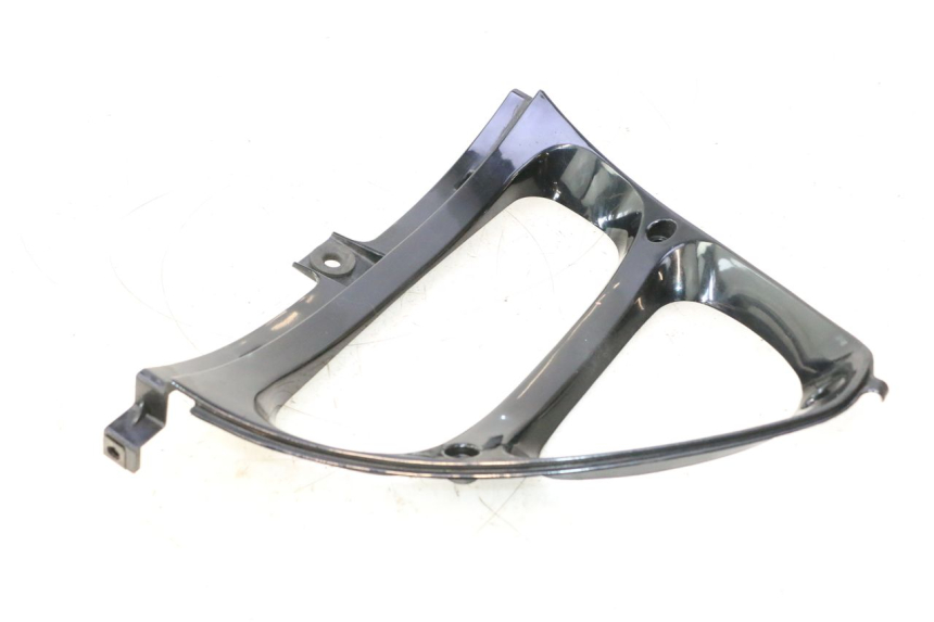 photo de UNTERE VERKLEIDUNGSSCHEIBE VORNE KAWASAKI ZZR 600 (1995 - 2004) - Zoom auf Gebrauchszustand