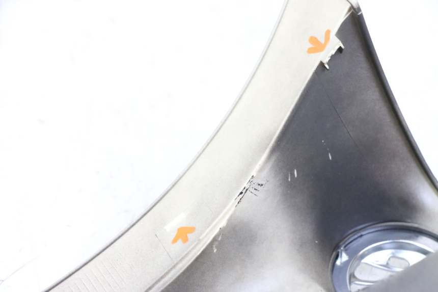 photo de FRONTVERKLEIDUNG MITTE JM MOTORS VX 125 (2022 - 2025) - Zoom auf Gebrauchszustand