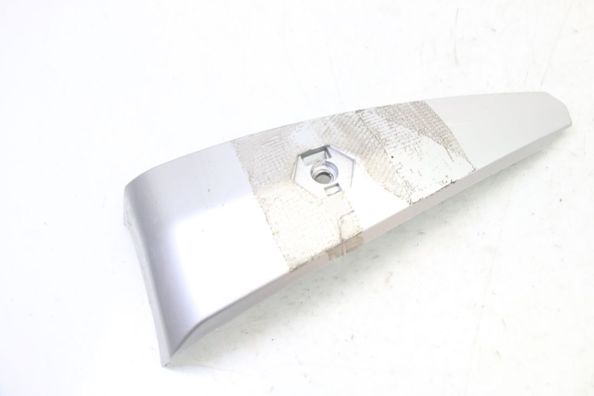 photo de FRONTVERKLEIDUNG MITTE PIAGGIO LIBERTY 4T 50 (2009 - 2015) - Zoom auf Gebrauchszustand