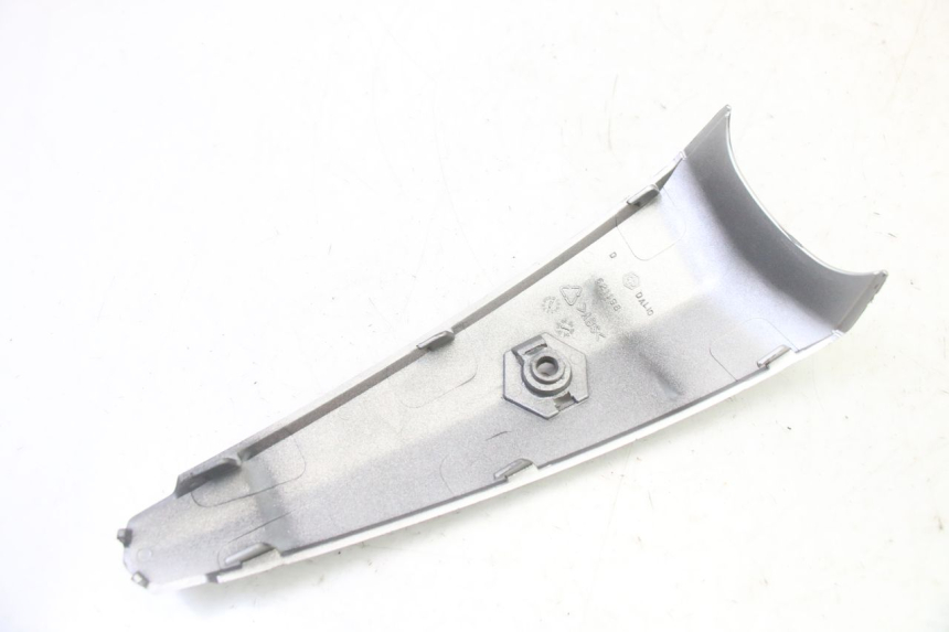 photo de FRONTVERKLEIDUNG MITTE PIAGGIO LIBERTY 4T 50 (2009 - 2015) - Gesamtansicht des Produkts