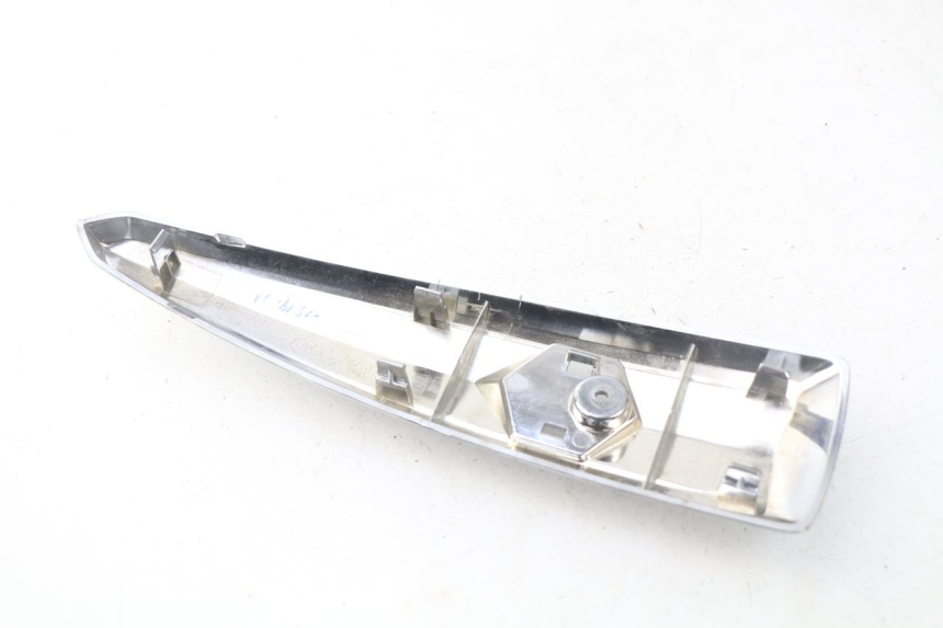 photo de VORDERE VERKLEIDUNGSVERBINDUNG PIAGGIO LIBERTY IGET 4T 50 (2015 - 2020) - Oberflächenzustand und Material