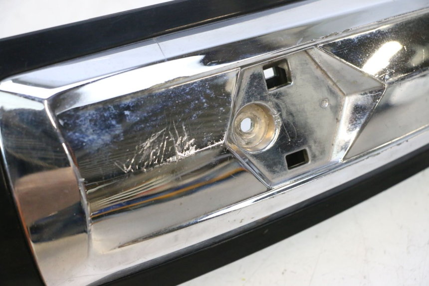 photo de VORDERE VERKLEIDUNGSVERBINDUNG PIAGGIO LIBERTY IGET 4T 50 (2015 - 2020) - Details der Befestigungspunkte