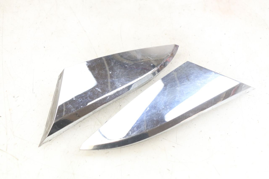 photo de VORDERE VERKLEIDUNGSVERBINDUNG SYM MIO 50 (2011 - 2017) - Hauptansicht