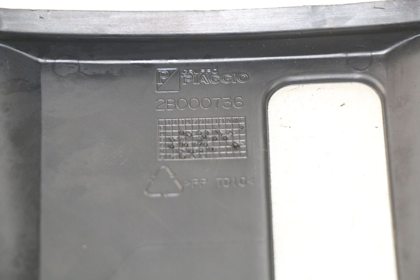 photo de FRONTVERKLEIDUNG MITTE PIAGGIO MP3 HPE 500 (2019 - 2022) - Detailansicht des Bauteils