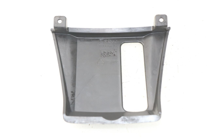 photo de FRONTVERKLEIDUNG MITTE PIAGGIO MP3 HPE 500 (2019 - 2022) - Zoom auf Gebrauchszustand