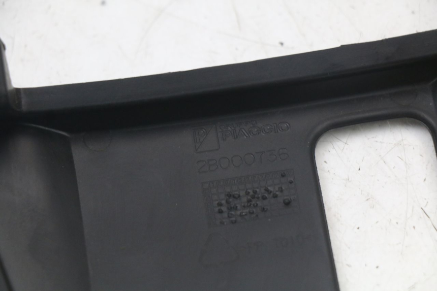 photo de FRONTVERKLEIDUNG MITTE PIAGGIO MP3 HPE 350 (2018 - 2020) - Alternative Perspektive