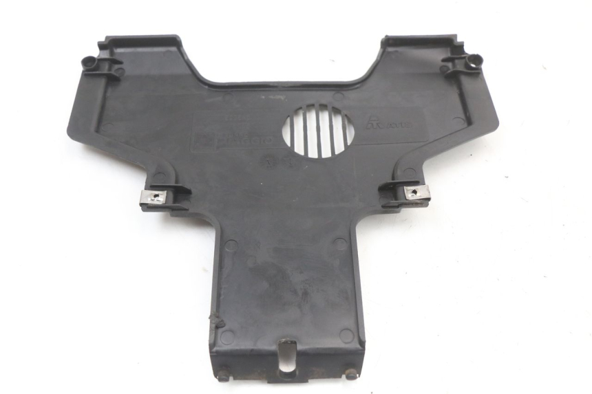 photo de FRONTVERKLEIDUNG MITTE PIAGGIO MP3 125 (2006 - 2014) - Zoom auf Gebrauchszustand