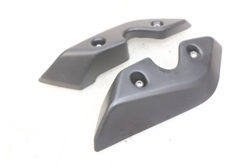 photo de VORDERE VERKLEIDUNGSVERBINDUNG YAMAHA MT ABS 125 (2014 - 2018) - Hauptansicht