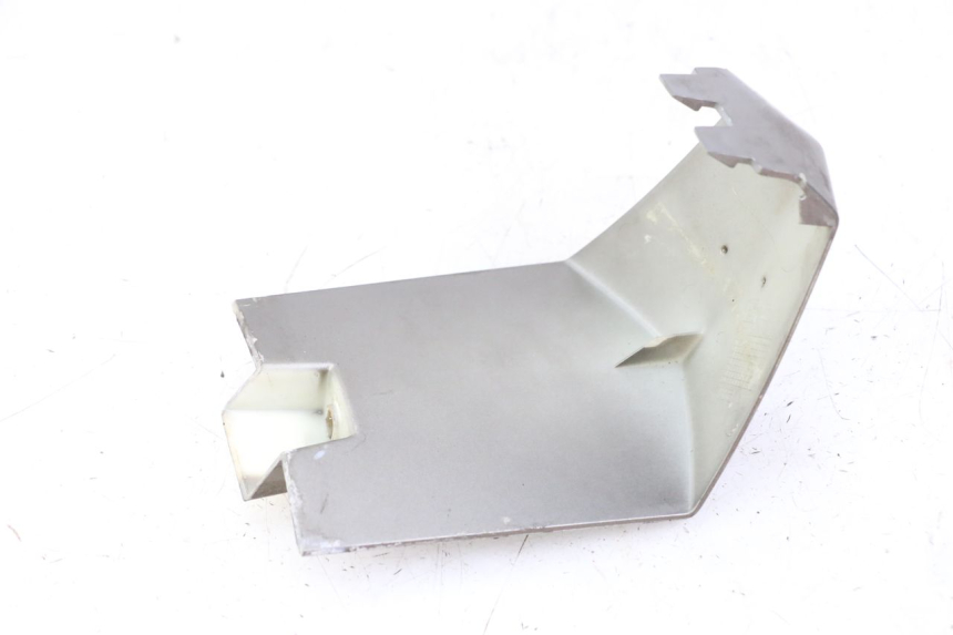 photo de VORDERE VERKLEIDUNGSVERBINDUNG PEUGEOT CITYSTAR 50 (2013 - 2017) - Zoom auf Gebrauchszustand