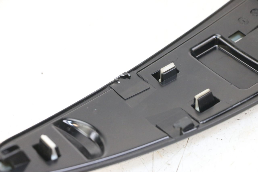 photo de FRONTVERKLEIDUNG MITTE PIAGGIO LIBERTY IGET 4T 50 (2021 - 2025) - Detailansicht des Bauteils