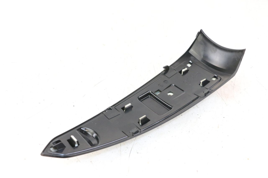 photo de FRONTVERKLEIDUNG MITTE PIAGGIO LIBERTY IGET 4T 50 (2021 - 2025) - Alternative Perspektive