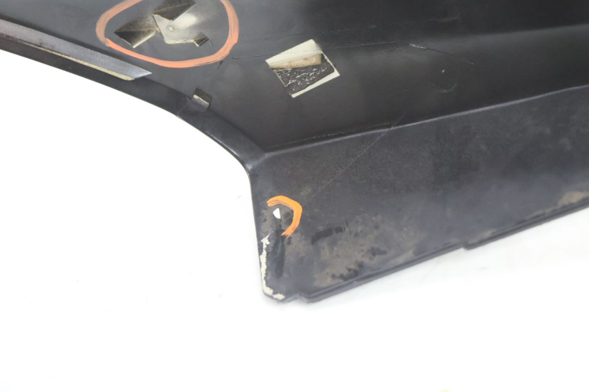 photo de FRONTVERKLEIDUNG MITTE PEUGEOT SATELIS 125 (2006 - 2009) - Hochauflösende Nahaufnahme