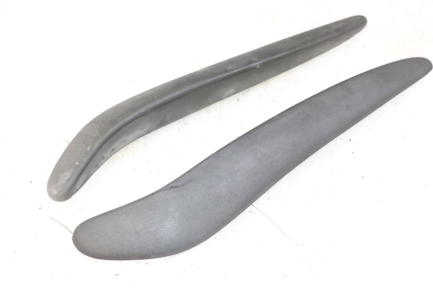 photo de FRONTVERKLEIDUNG MITTE APRILIA SCARABEO GT TOURING 125 (1999 - 2005) - Hauptansicht