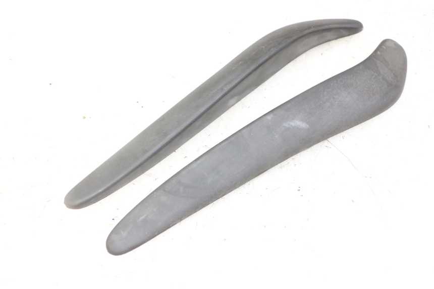 photo de FRONTVERKLEIDUNG MITTE APRILIA SCARABEO GT TOURING 125 (1999 - 2005) - Technische Nahaufnahme