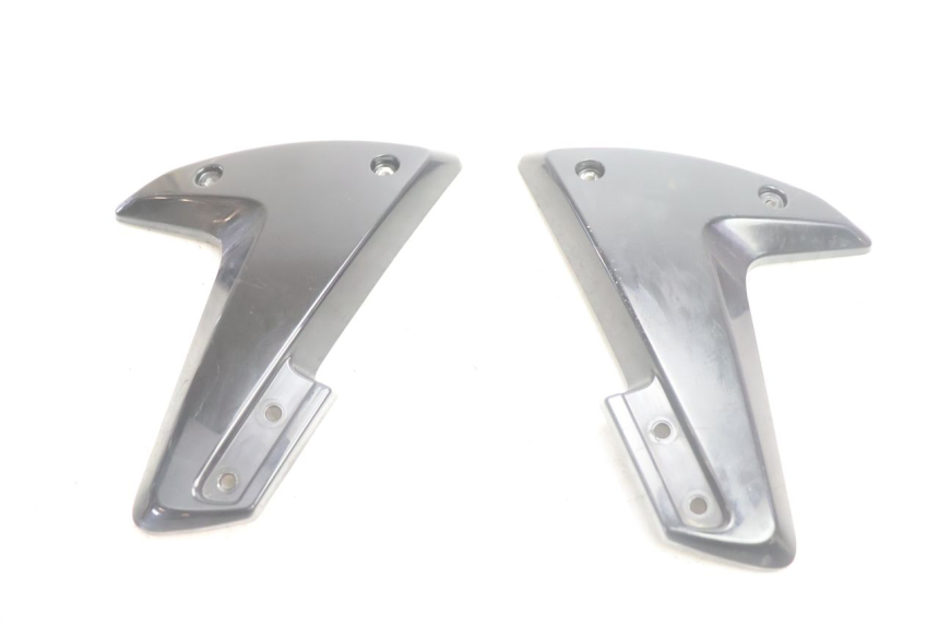 photo de FRONTVERKLEIDUNG MITTE PEUGEOT STREETZONE NAKED 2T 50 (2014 - 2018) - Detailansicht des Bauteils