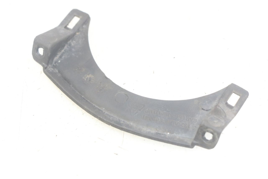 photo de VERKLEIDUNGSVERBINDUNG VORNE OBEN KYMCO AGILITY 16+ 4T 50 (2018 - 2023) - Zoom auf Gebrauchszustand