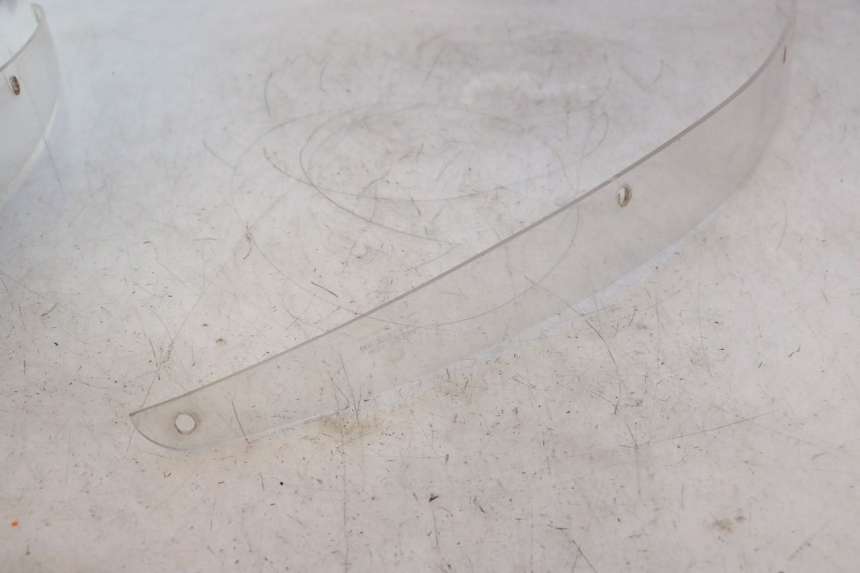 photo de VERKLEIDUNG VORNE MITTE BMW C1 125 (2000 - 2003) - Detailansicht des Bauteils