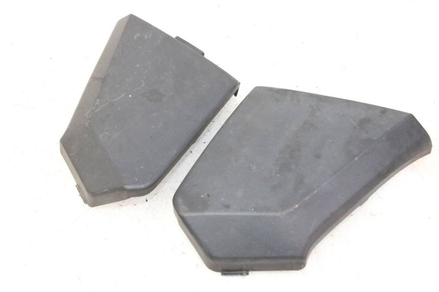 photo de VERKLEIDUNG VORNE MITTE HONDA FORZA ABS 300 (2013 - 2017) - Alternative Perspektive