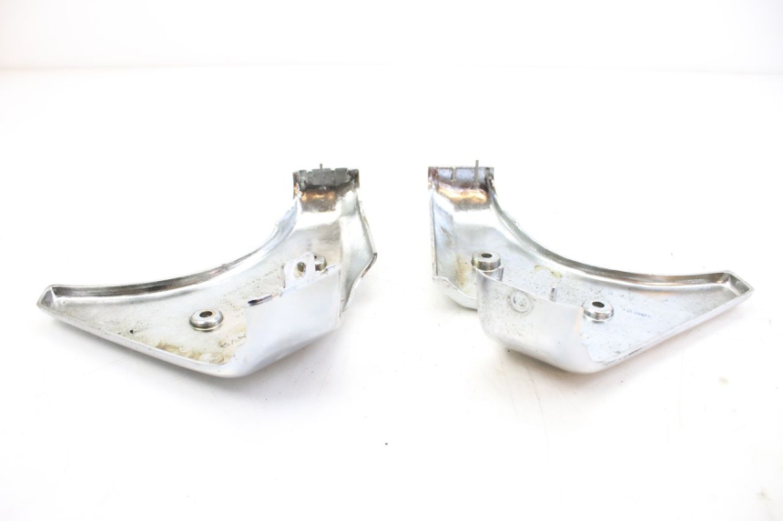 photo de VERKLEIDUNGSVERBINDUNG VORNE OBEN SYM HUSKY 125 (1999 - 2005) - Technische Nahaufnahme