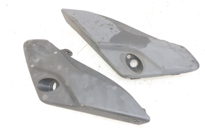 photo de VERKLEIDUNG VORNE MITTE PIAGGIO IE MP3 YOURBAN 300 (2011 - 2016) - Hauptansicht