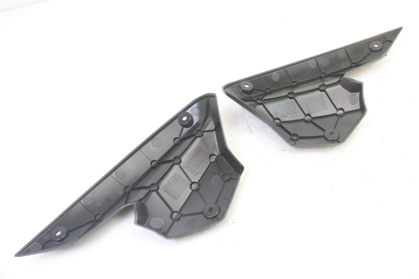 photo de VERKLEIDUNG VORNE MITTE PEUGEOT KISBEE 4T 50 (2018 - 2022) - Technische Nahaufnahme