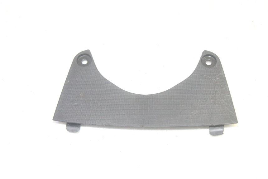 photo de VERKLEIDUNG VORNE MITTE PIAGGIO MP3 HPE 350 (2018 - 2020) - Detailansicht des Bauteils