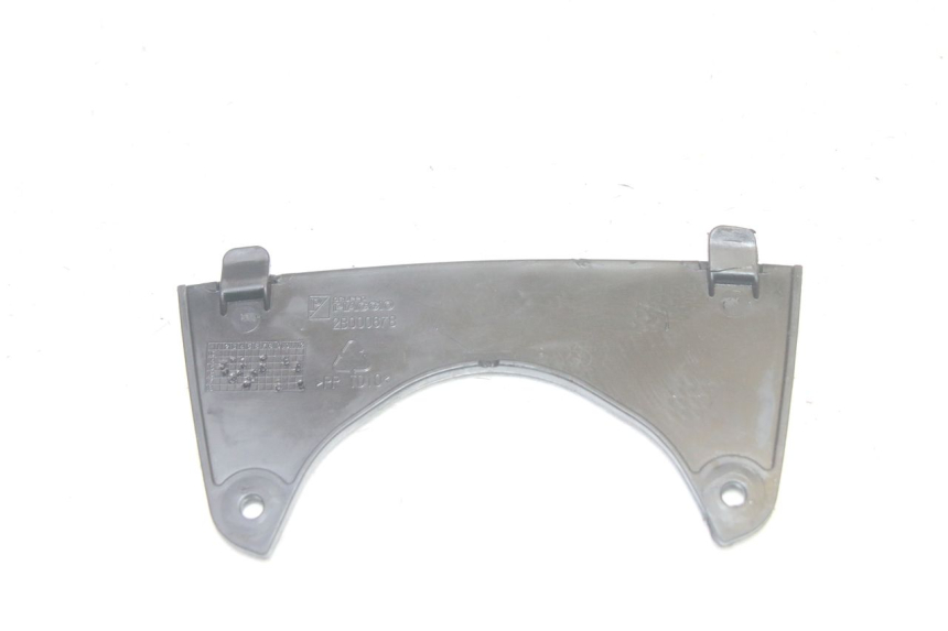 photo de VERKLEIDUNG VORNE MITTE PIAGGIO MP3 HPE 350 (2018 - 2020) - Zoom auf Gebrauchszustand