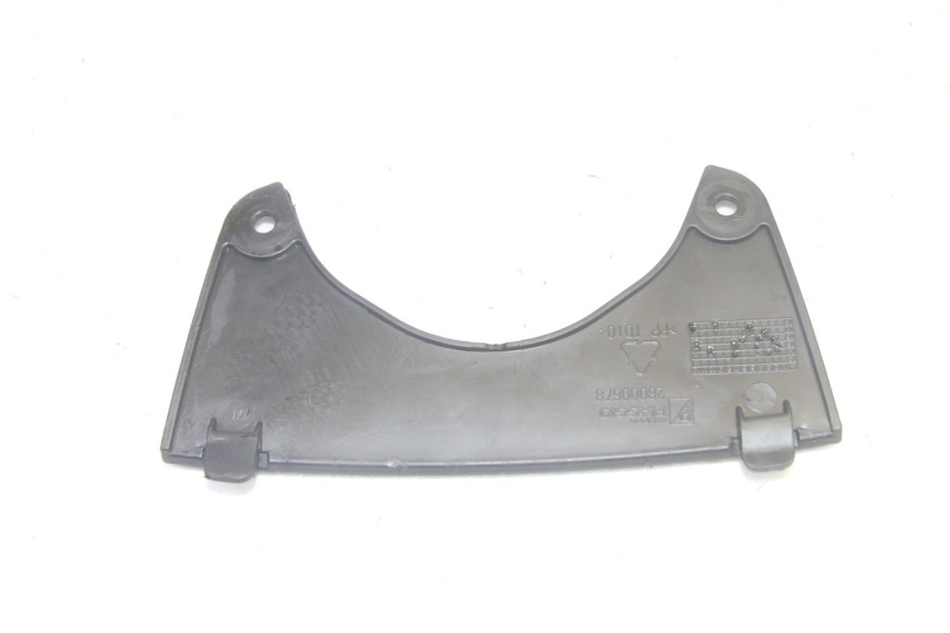 photo de VERKLEIDUNG VORNE MITTE PIAGGIO MP3 HPE 350 (2018 - 2020) - Alternative Perspektive