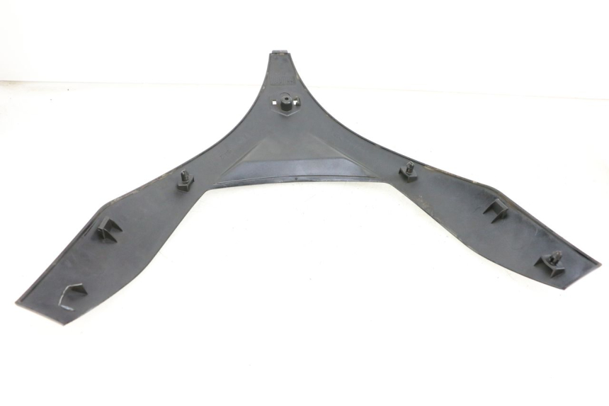 photo de VERKLEIDUNG VORNE MITTE PIAGGIO MP3 125 (2006 - 2014) - Zoom auf Gebrauchszustand