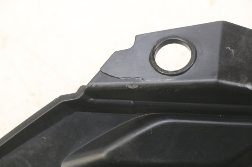 photo de VERKLEIDUNGSVERBINDUNG VORNE OBEN YAMAHA MT-07 MT07 700 (2018 - 2020) - Alternative Perspektive