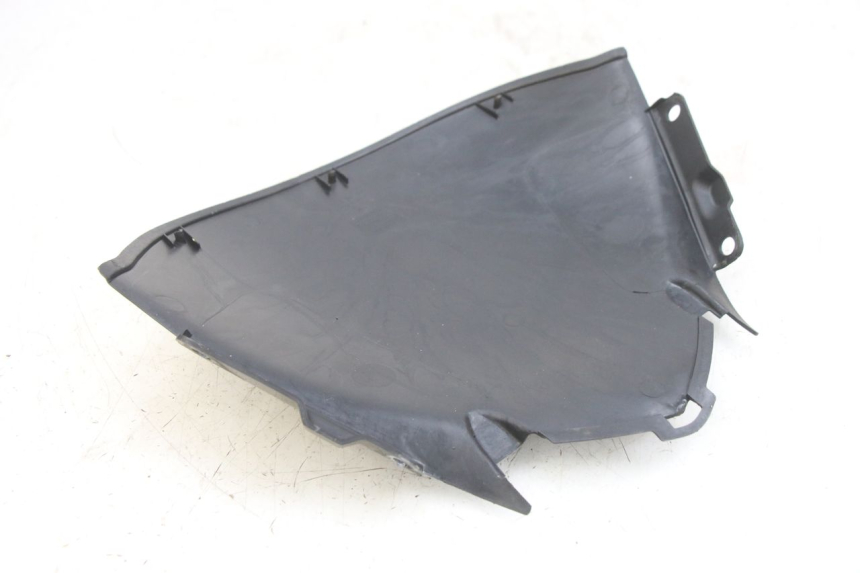 photo de VERKLEIDUNGSVERBINDUNG VORNE OBEN HONDA PCX (JF47) 125 (2012 - 2013) - Detailansicht des Bauteils