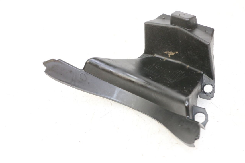 photo de VERKLEIDUNGSVERBINDUNG VORNE OBEN PEUGEOT CITYSTAR 2T 50 (2018 - 2021) - Detailansicht des Bauteils