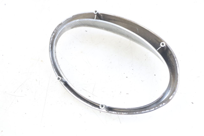 photo de VERKLEIDUNGSVERBINDUNG VORNE OBEN APRILIA SCARABEO 100 (2003 - 2012) - Zoom auf Gebrauchszustand