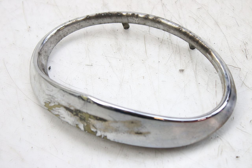 photo de VERKLEIDUNGSVERBINDUNG VORNE OBEN APRILIA SCARABEO 100 (2003 - 2012) - Technische Nahaufnahme