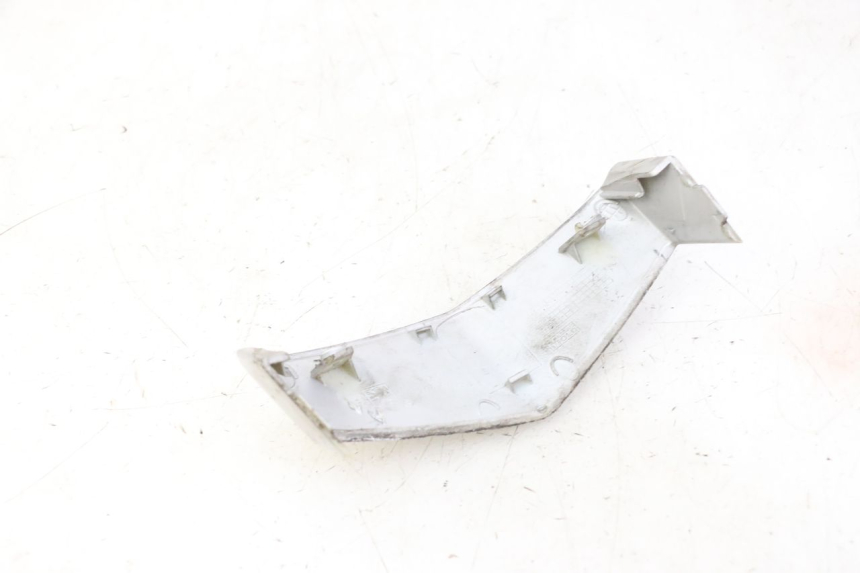 photo de VERKLEIDUNG VORNE MITTE PEUGEOT VIVACITY NEW 2T 50 (2008 - 2017) - Detailansicht des Bauteils