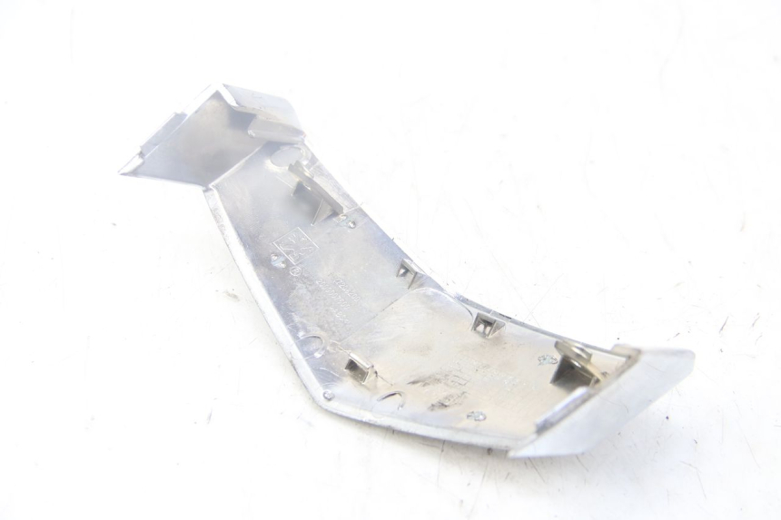 photo de VERKLEIDUNGSVERBINDUNG VORNE OBEN PEUGEOT VIVACITY NEW 4T 50 (2008 - 2017) - Alternative Perspektive