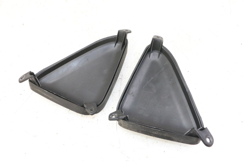 photo de VERKLEIDUNG VORNE MITTE YAMAHA X-MAX XMAX ABS 250 (2010 - 2014) - Detailansicht des Bauteils