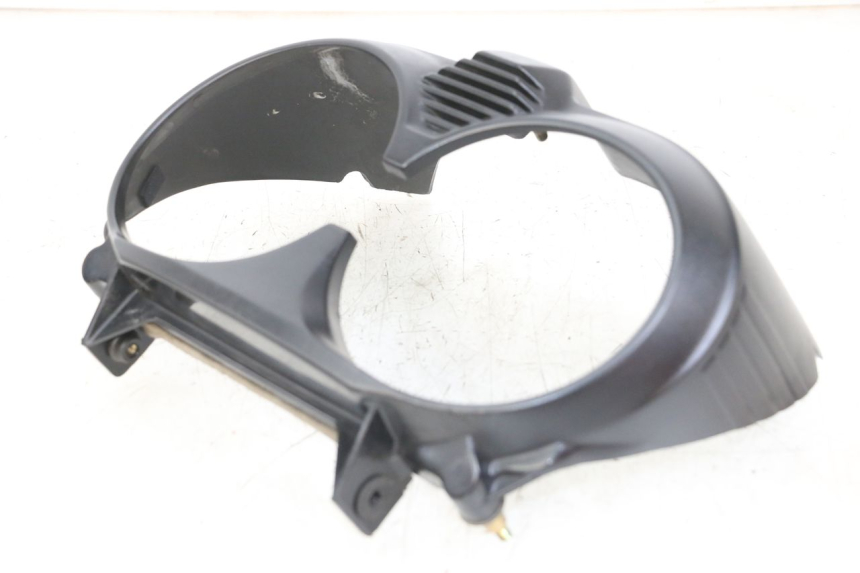 photo de FRONTVERKLEIDUNG MITTE YAMAHA TDR DELTABOX 125 (1997 - 2003) - Details der Befestigungspunkte