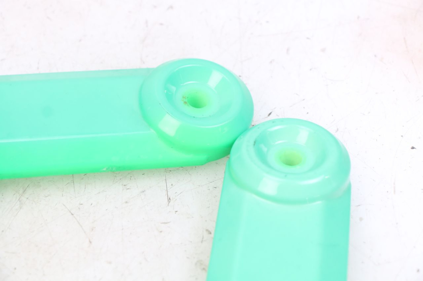 photo de VORDERE VERKLEIDUNGSVERBINDUNG MOTRAC URBAN 4T 50 (2016 - 2024) - Details der Befestigungspunkte