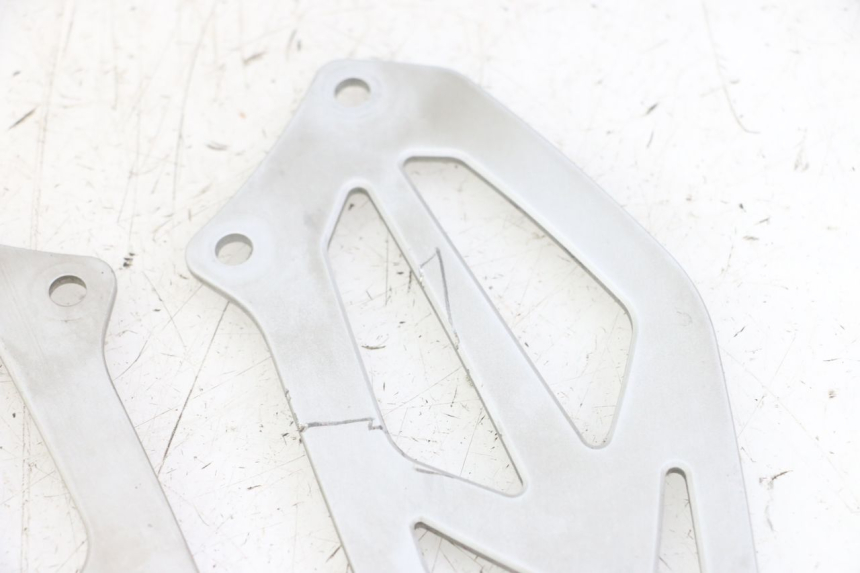 photo de TRITTBRETT VERKLEIDUNG MITTE BMW S RR ABS S1000RR 1000 (2015 - 2018) - Zoom auf Gebrauchszustand