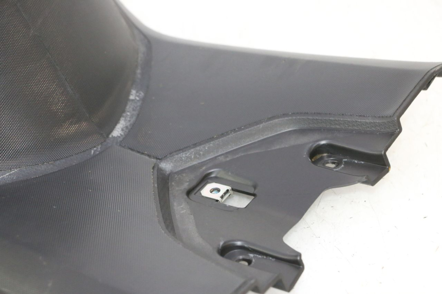 photo de TRITTBRETT VERKLEIDUNG MITTE BMW C SPORT 650 (2015 - 2021) - Charakteristische Merkmale