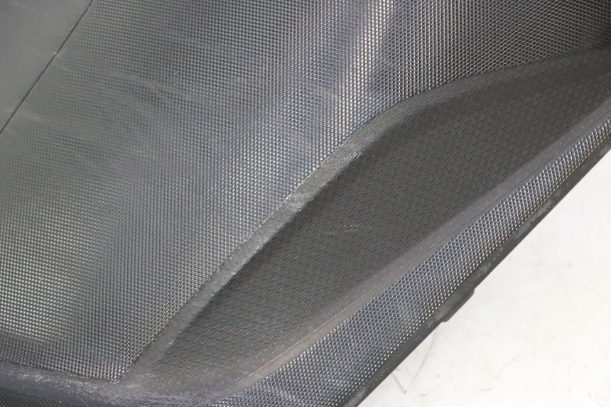 photo de TRITTBRETT VERKLEIDUNG MITTE BMW C SPORT 650 (2015 - 2021) - Kennzeichnungen und Originalreferenzen