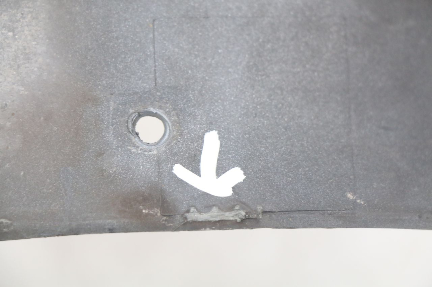 photo de TRITTSTUFENVERBINDUNG BMW C1 125 (2000 - 2003) - Details der Befestigungspunkte