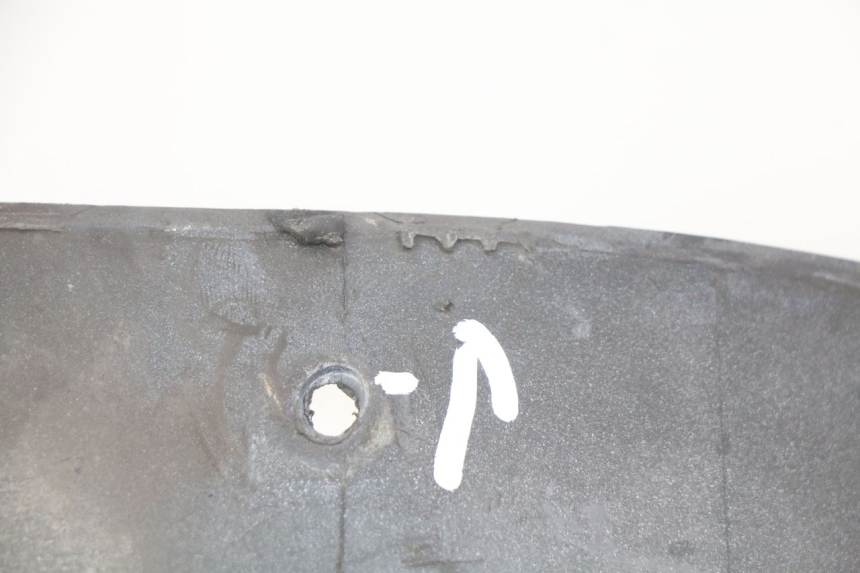 photo de TRITTSTUFENVERBINDUNG BMW C1 125 (2000 - 2003) - Oberflächenzustand und Material