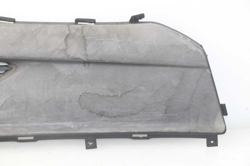 photo de TRITTBRETT VERKLEIDUNG MITTE RECHTS KYMCO DINK STREET 125 (2009 - 2014) - Detailansicht des Bauteils