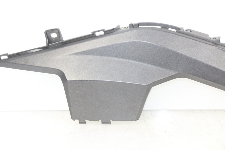 photo de TRITTBRETT VERKLEIDUNG MITTE RECHTS NECO GPX 4T 50 (2018 - 2022) - Details der Befestigungspunkte