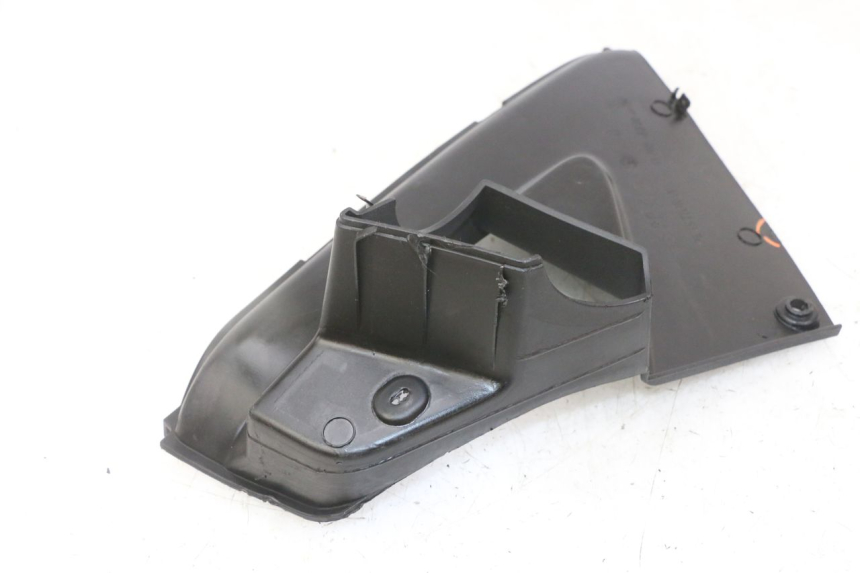 photo de TRITTBRETT VERKLEIDUNG MITTE RECHTS PEUGEOT JET FORCE CARBU 50 (2003 - 2016) - Detailansicht des Bauteils