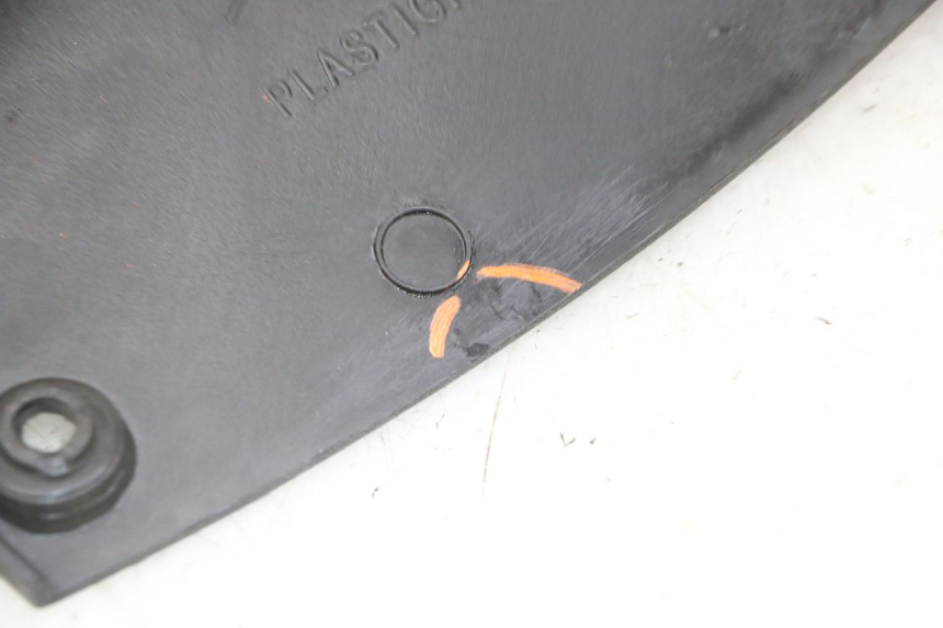 photo de TRITTBRETT VERKLEIDUNG MITTE RECHTS PEUGEOT JET FORCE CARBU 50 (2003 - 2016) - Technische Nahaufnahme