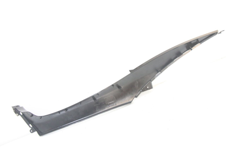 photo de TRITTBRETT VERKLEIDUNG MITTE RECHTS PIAGGIO MP3 500 (2014 - 2017) - Technische Nahaufnahme