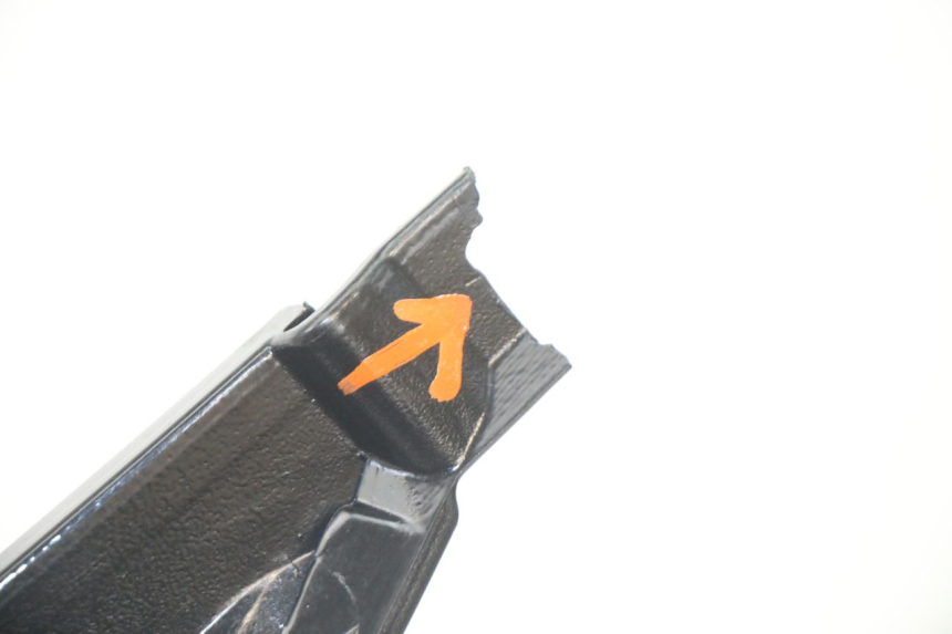 photo de TRITTBRETT VERKLEIDUNG MITTE RECHTS PIAGGIO MP3 500 (2014 - 2017) - Oberflächenzustand und Material